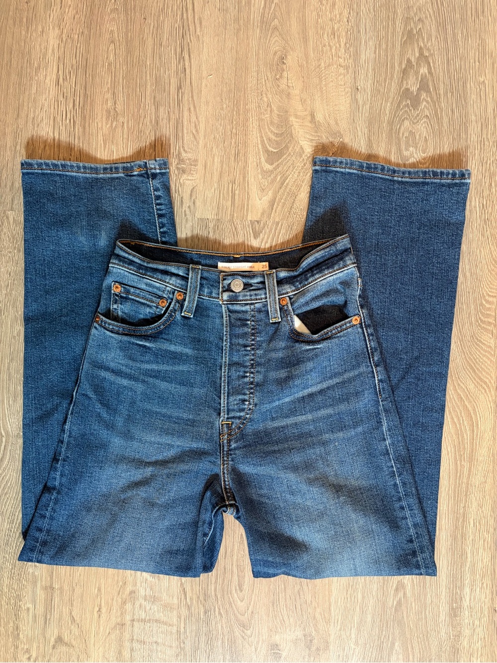 Levi's Ribcage Ankle High-Rise Straight Leg Jeans - Size 25, inseam 27 inches